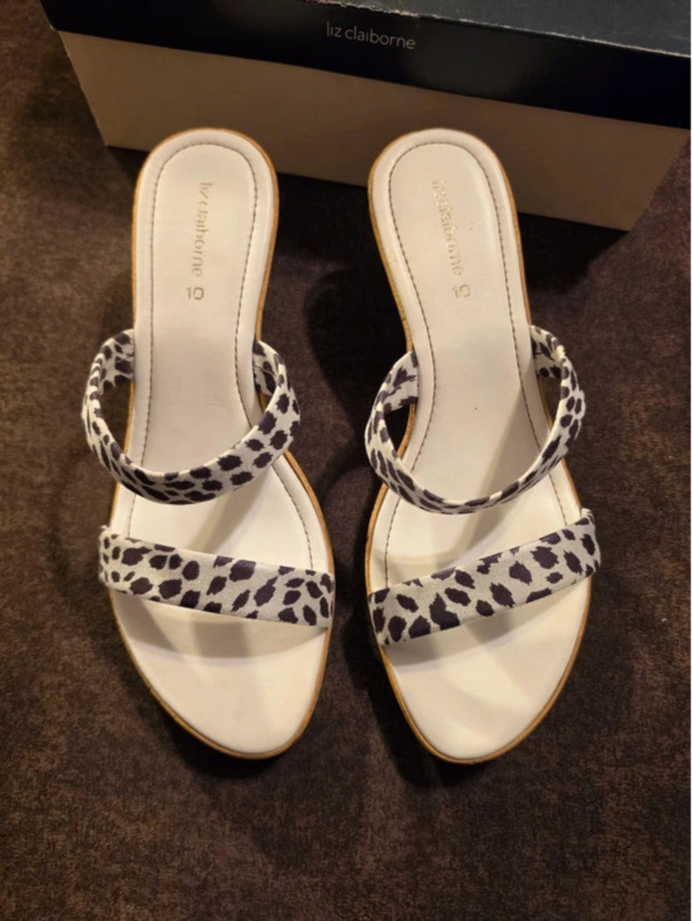 Liz Claiborne Gira White Luster sz10